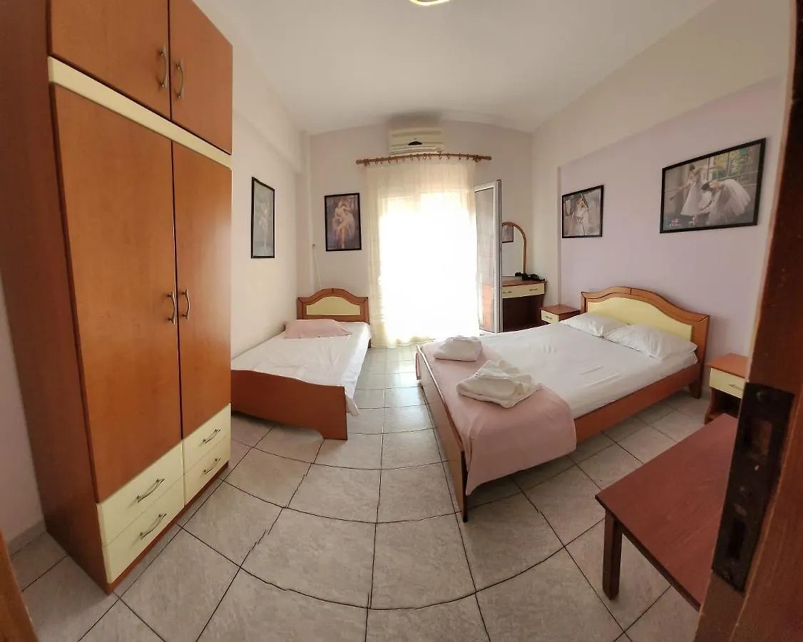 Evi'S Seasons Apartment Sarti