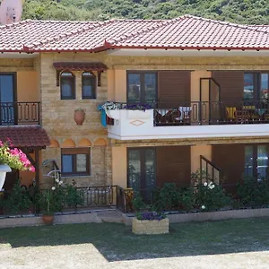  Apartment Alexandros